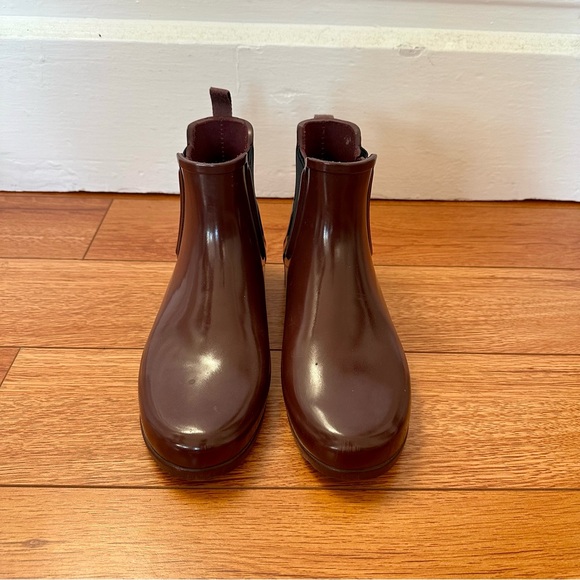 Hunter Women's Refined Gloss Slim Fit Chelsea Boots - Picture 2 of 4